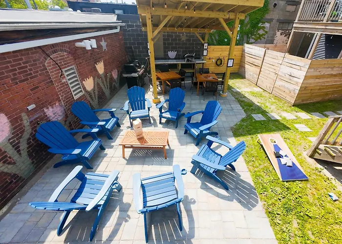 Jennifers Penthouse Panoramic City View Apartment With Deck