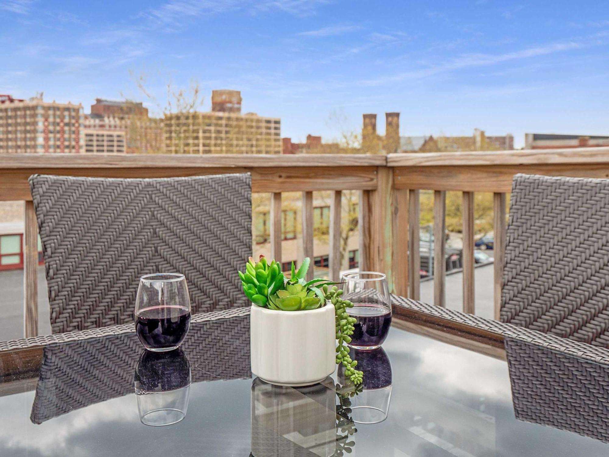 Jennifers Penthouse Panoramic View With Deck Apartamento