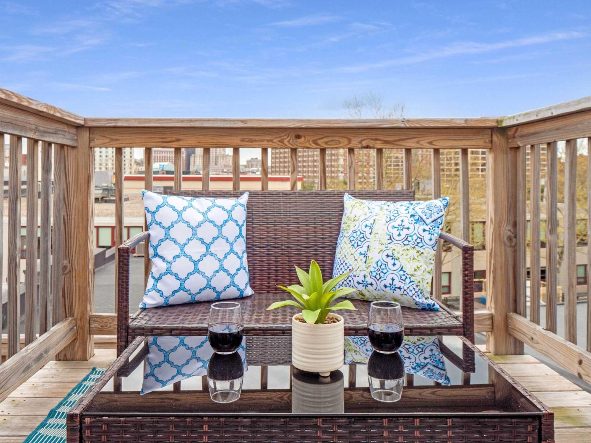 Jennifers Penthouse Panoramic View With Deck Apartamento Providence