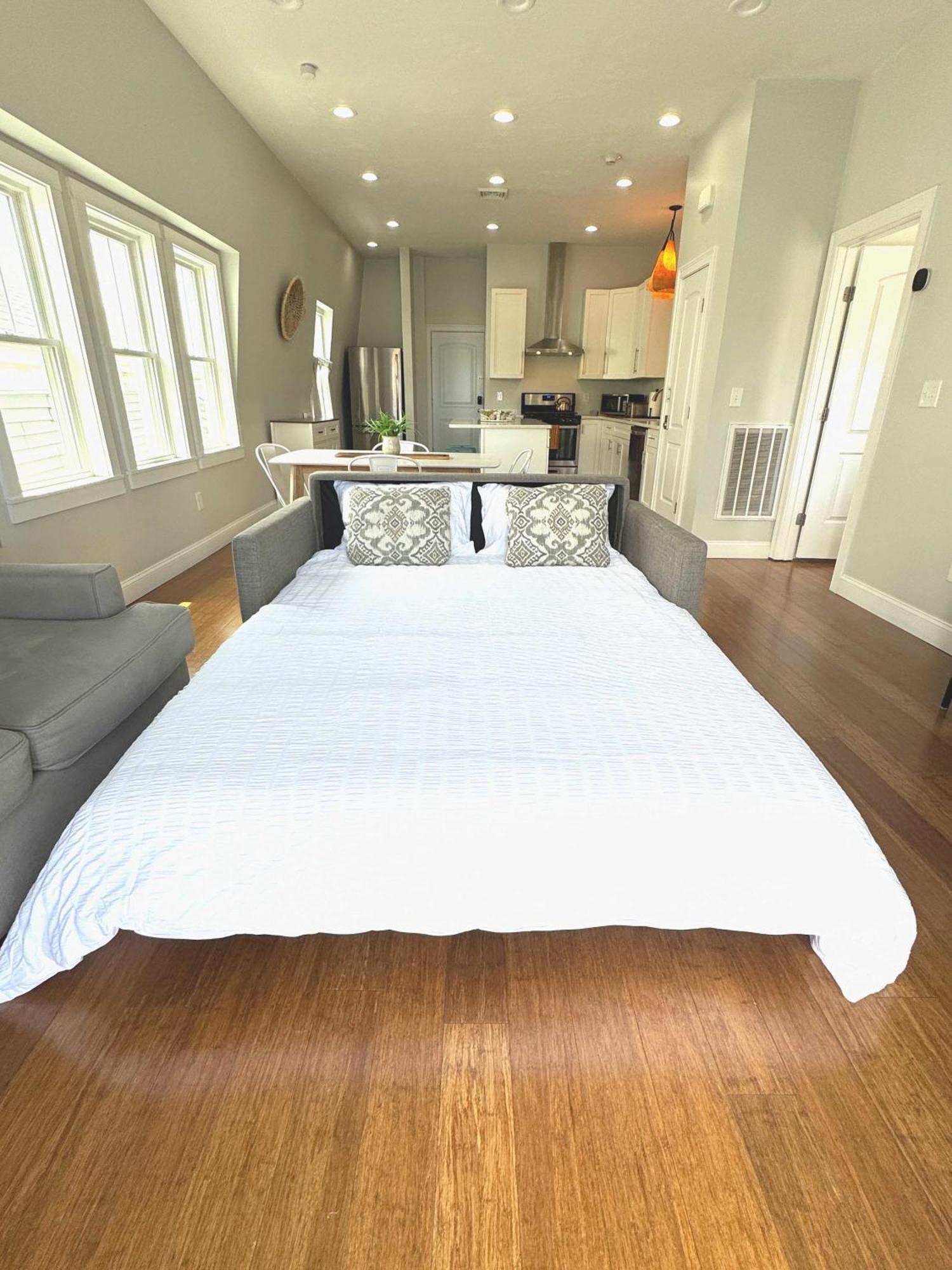 Jennifers Penthouse Panoramic View With Deck *